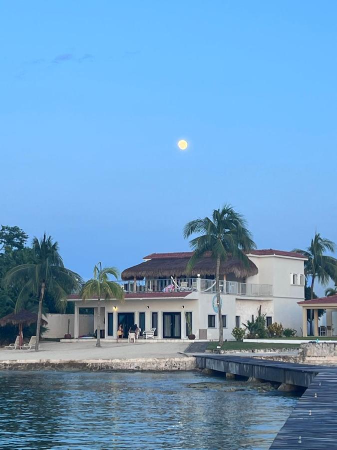 The Queen Of Cozumel Beach House -Luxury Beachfront Villa- Million Dollars View Zewnętrze zdjęcie